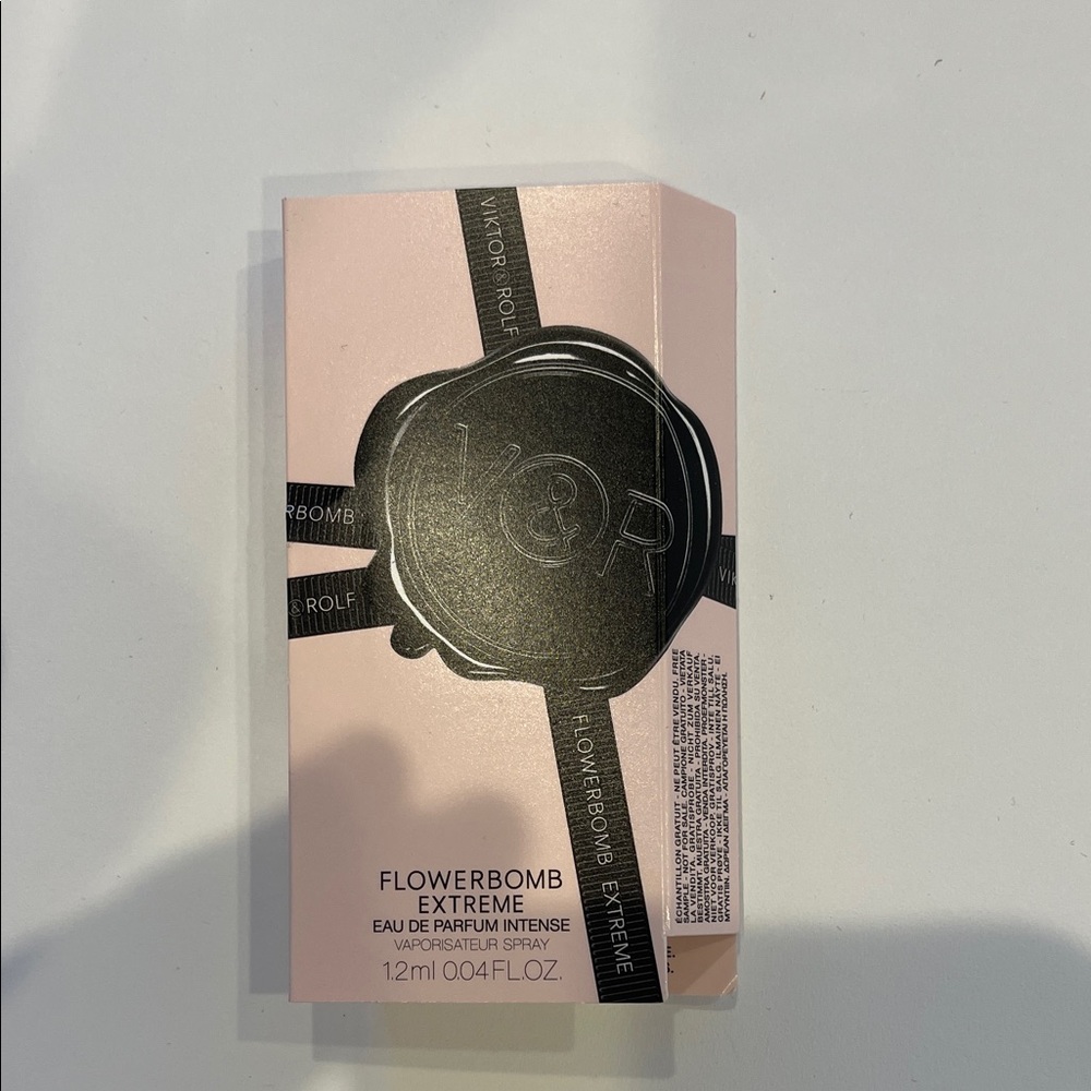 Viktor & Rolf Flowerbomb Extreme Eau de Parfum sample sz 0.04 Fl oz